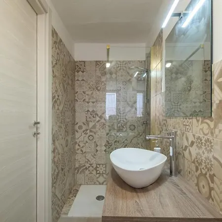 10min Da Bosa Marina - Con Giardino E Parcheggio 아파트 *