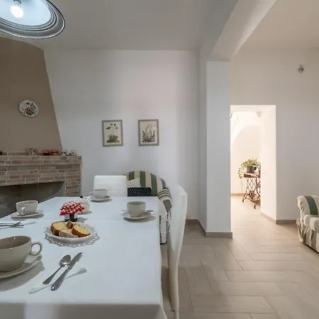 아파트 10min Da Bosa Marina - Con Giardino E Parcheggio 트레스누라게스