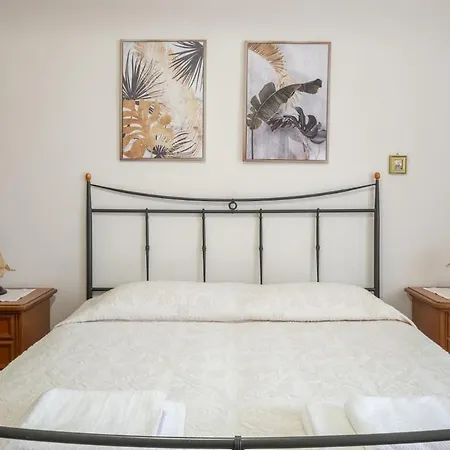 10min Da Bosa Marina - Con Giardino E Parcheggio *